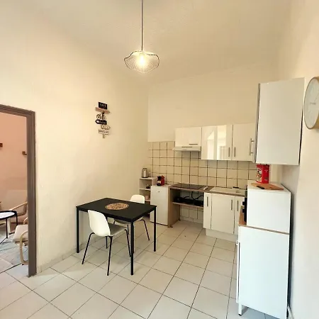 T2 Proche Centre Apartman